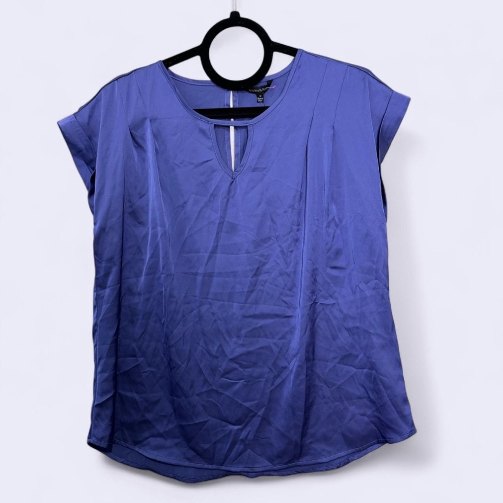 Violets & Roses Stitch Fix Sateen Keyhole Blouse Medium Minimalist Office Preppy